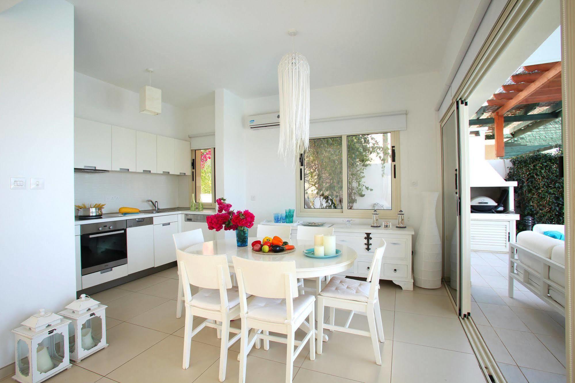 House 7, The Artisan Resort Protaras Bagian luar foto